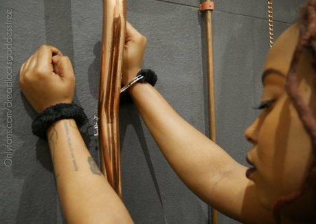 dreadlocksgoddessfree model heiße bild