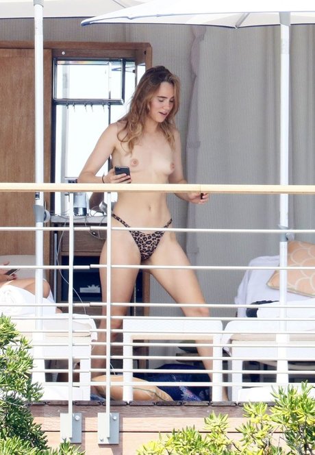 Suki Waterhouse freie pornostar bild