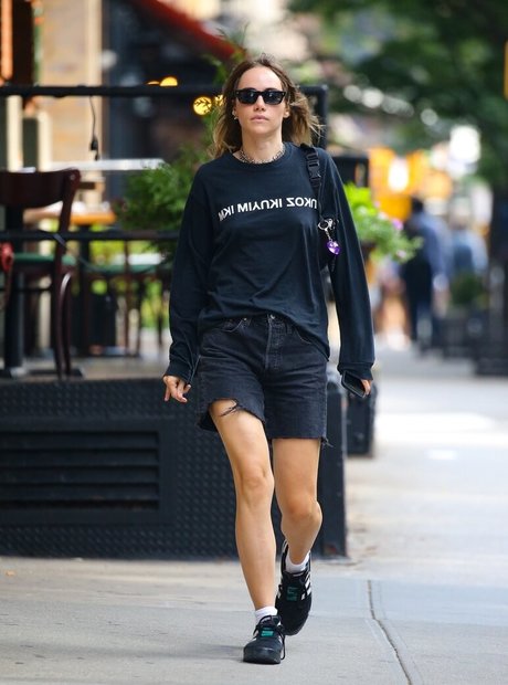 Suki Waterhouse model nackten bilder