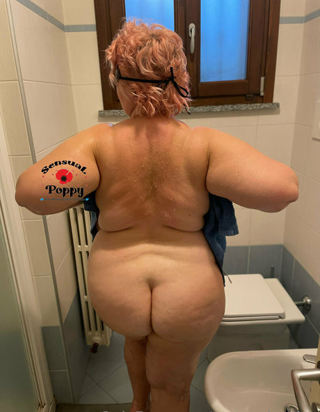 sensualpoppy pornostar bild