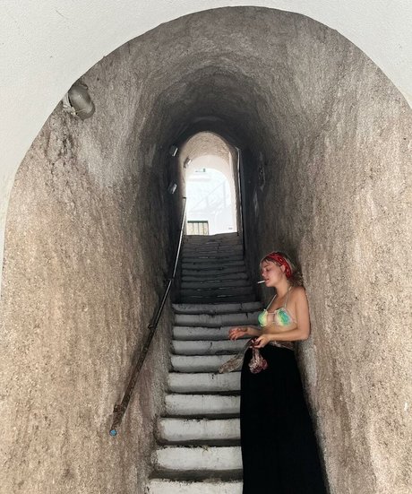 Emily Lind nackt erotische bilder