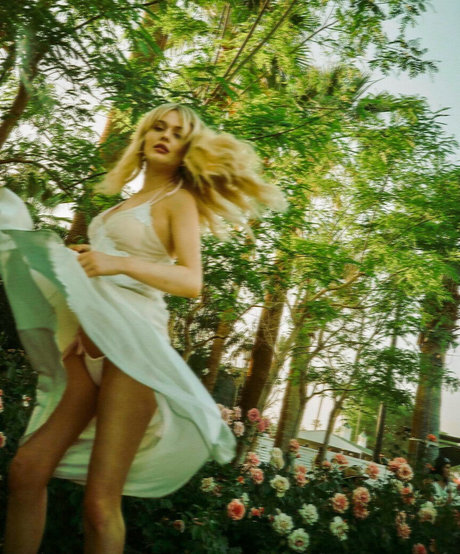 geöltes ebenholz nur fans hübsche erotische foto