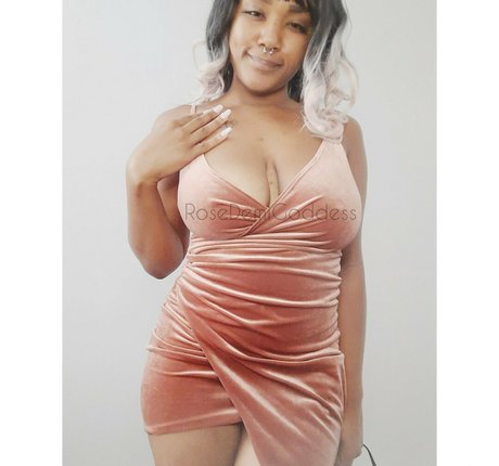 rosedemifree schöne erwachsene foto