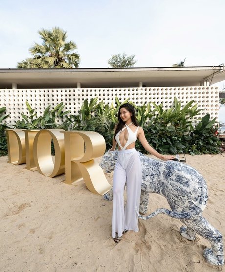 Novita Lam hd nackte archiv