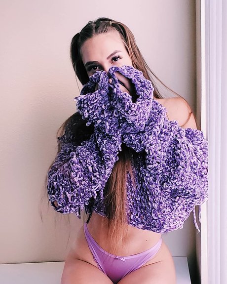 Emma Mathieu schöne nette archiv