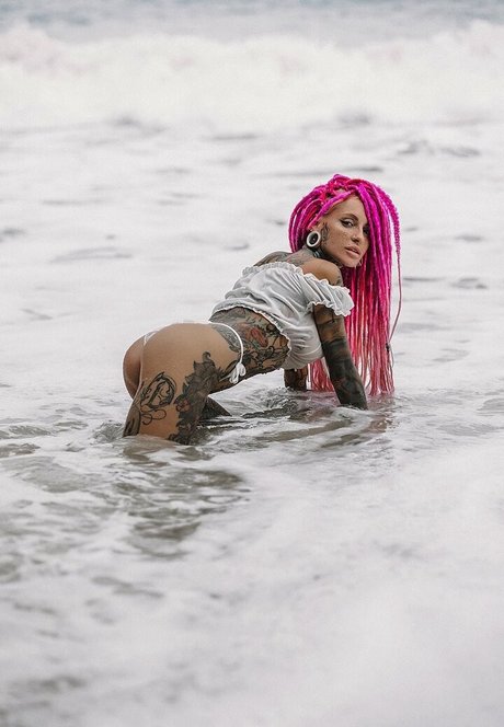 Bantik Boy erotische heiße bild