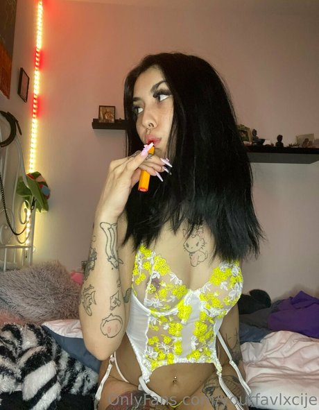 yourfavlxcije hübsche pornostar foto