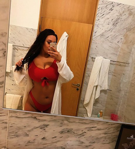 BustyBrunetteS exklusive top bilder