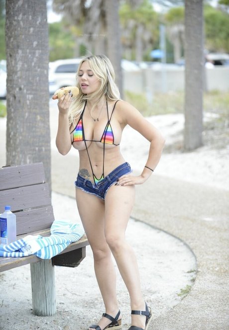 Bella Bunnie Amor nackte bilder