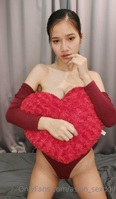Asian Sexdoll top nacktheit bild