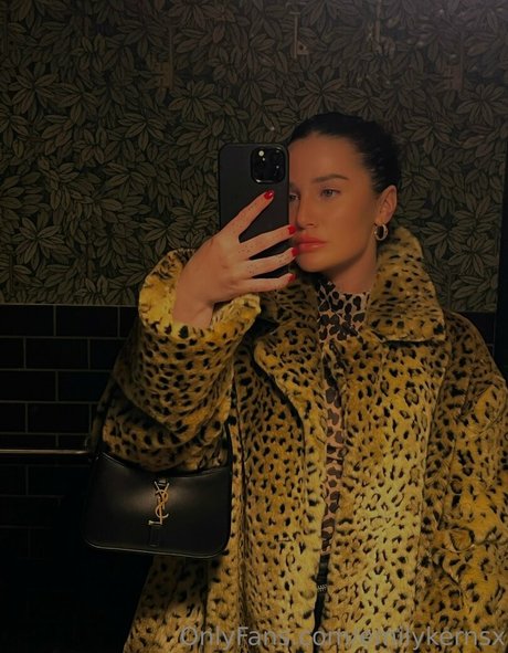 emilykernsx sexy erwachsene galerie