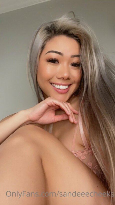 sandeeecheeks sexy kostenlose bilder