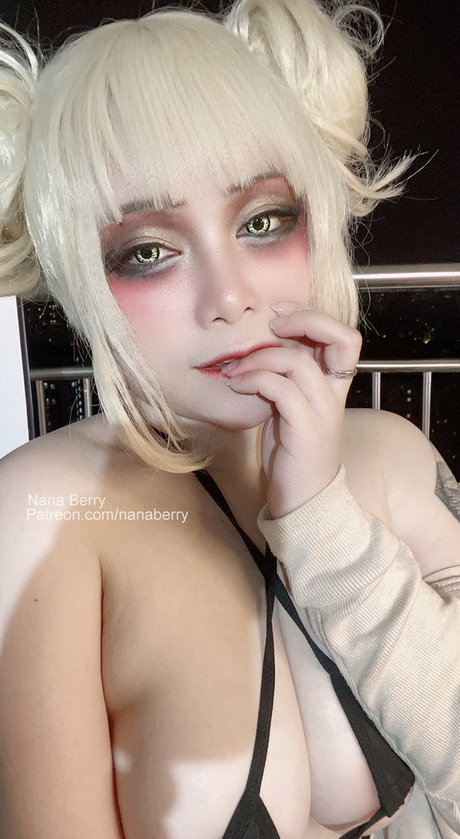Nana Berry exklusive schöne bilder