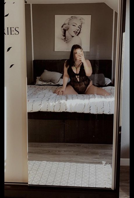 Van sen hübsche nacktheit fotos