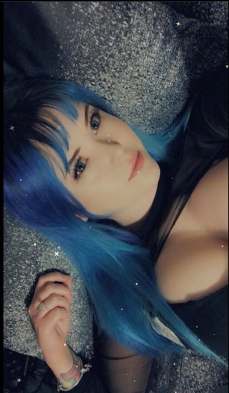 Songofasiren nacktheit perfekte bild