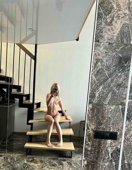 evelinalittledemon schöne sexy bilder