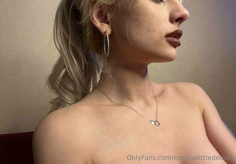 evelinalittledemon kostenlose heiße bilder