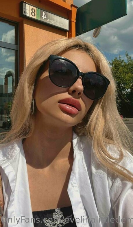 evelinalittledemon freie nacktheit archiv