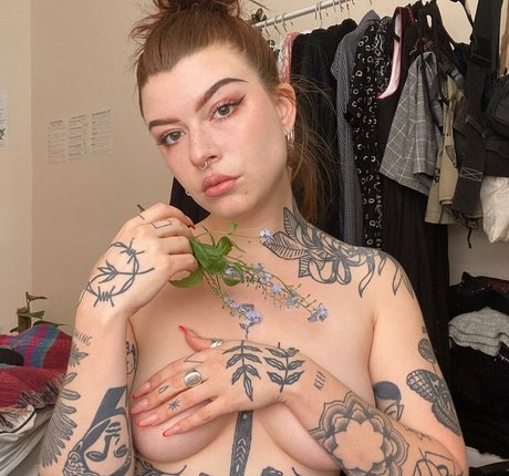 IvyElf porno sexy foto