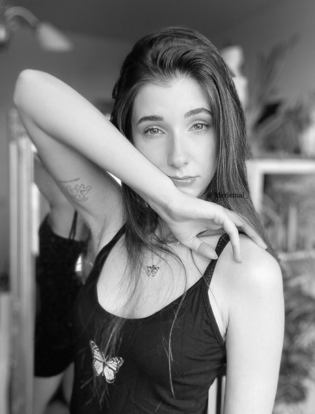 asiatische männliche onlyfans perfekte sexy foto