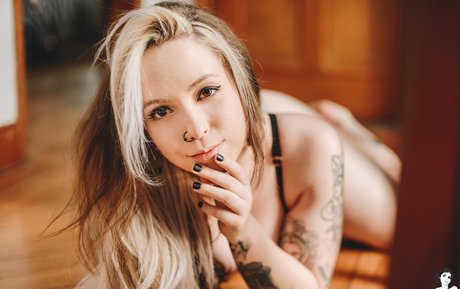 Adistoker sexy heiße fotos