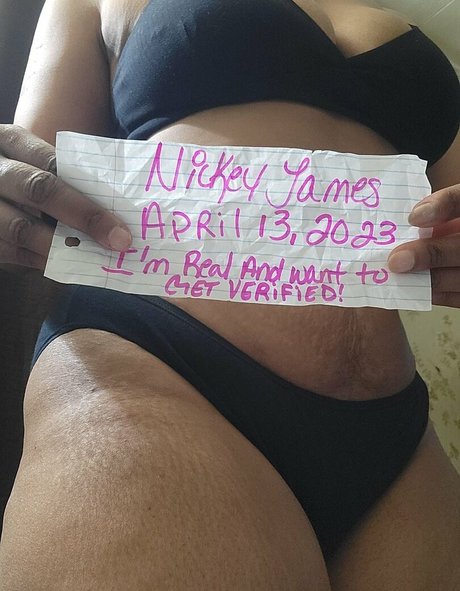 Nickey James beste nackten galerie