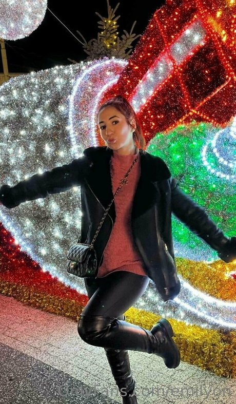 emilyon perfekte nackten bild