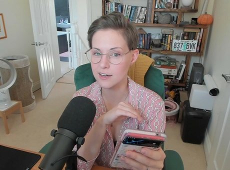 g-cup-titten onlyfans erotische hd fotos