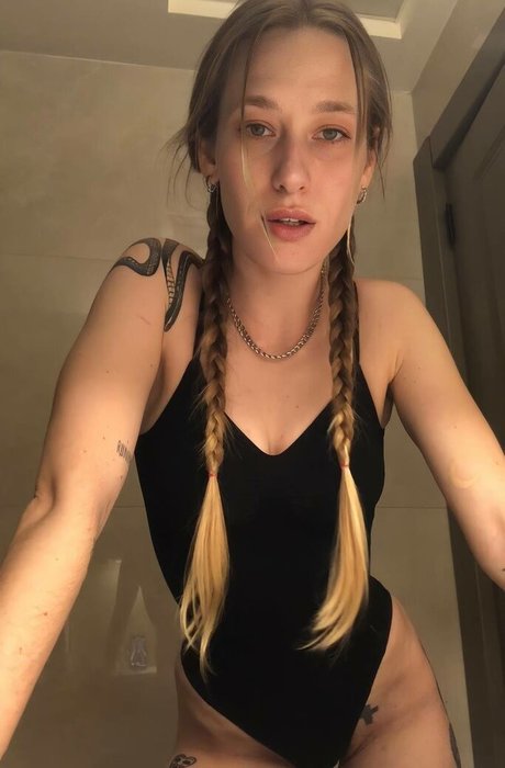 Dina Lewd kunst schöne foto