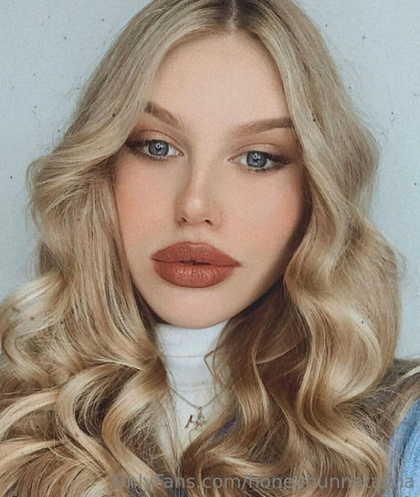 Talisnova schauspielerin schöne galerien