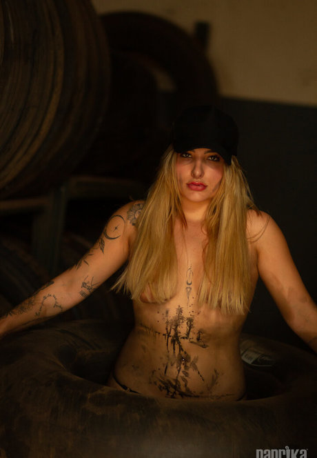 Victoria Foglia erwachsene nackt galerie