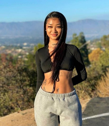 Michelleotp schauspielerin perfekte bild