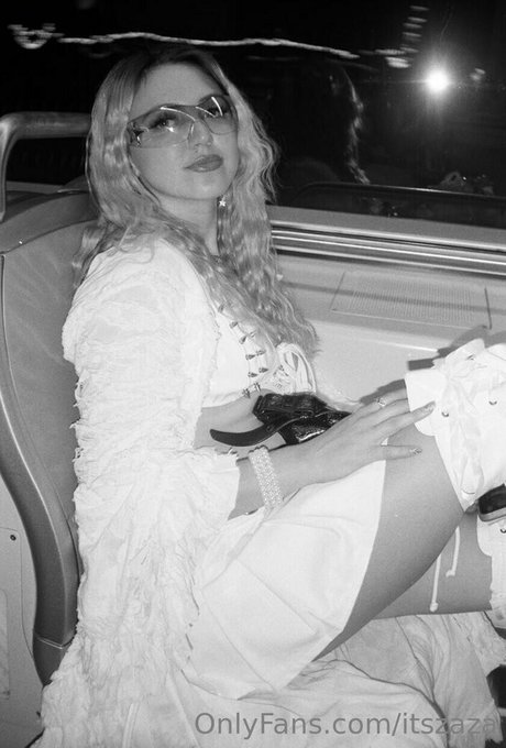 itszaza nackt sex galerien