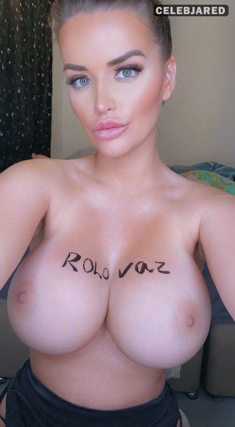 Charlotte Knight model exklusive archiv