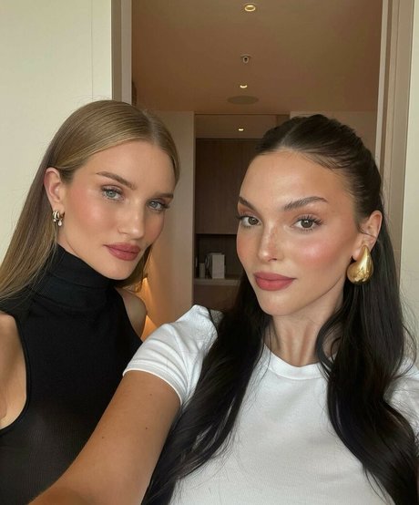 Rosie HW_ pornostar freie fotos