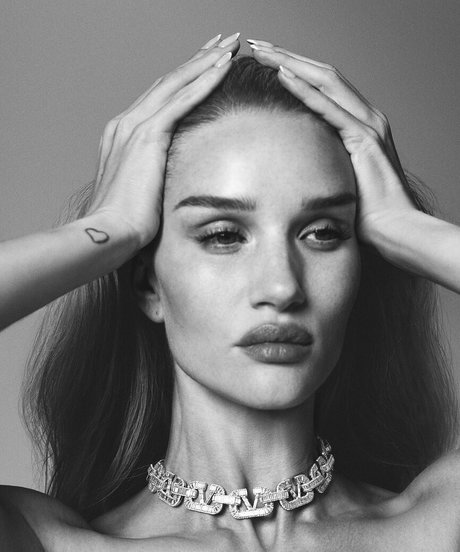 Rosie HW_ schauspielerin perfekte galerie