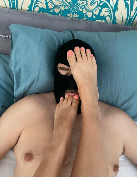 goddesssilkysolesfree erotische erwachsene bilder