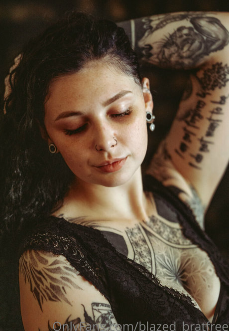 blazed bratfree erwachsene akt bild