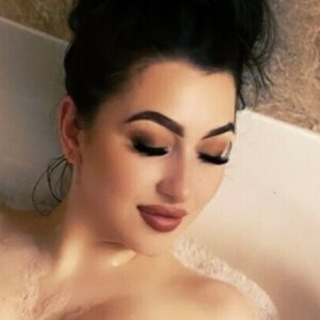 Ashley Delfino Nikkiashh erwachsene porno fotos