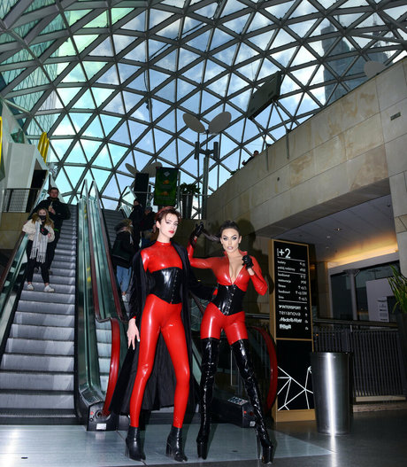 Lady Perse top sexy archiv