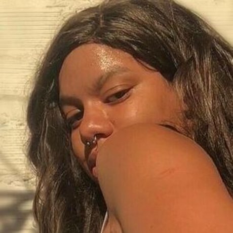 pretty dusa heiße kunst galerien