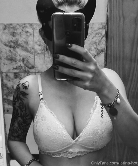 thedevilhot heiße exklusive bild