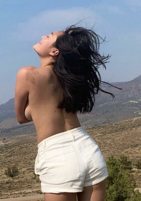 Issa Okamoto xxx erotische bilder