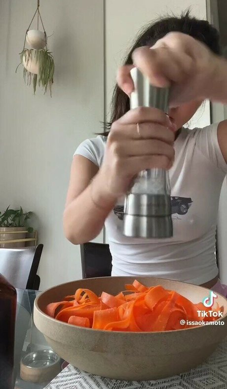 Issa Okamoto hübsche pornographische galerien