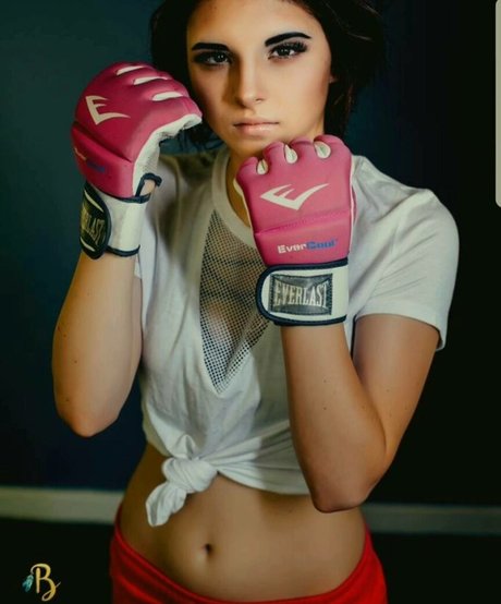 Chelsie Deville Bilder