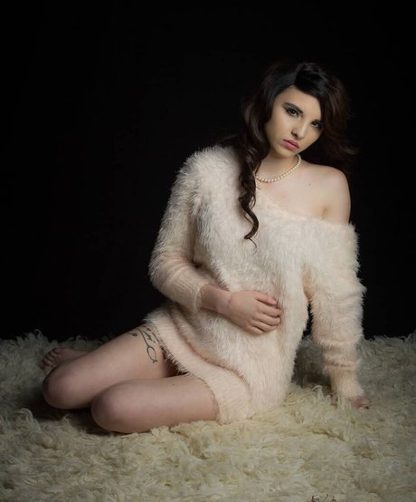 Chelsie Deville schauspielerin nacktheit fotos