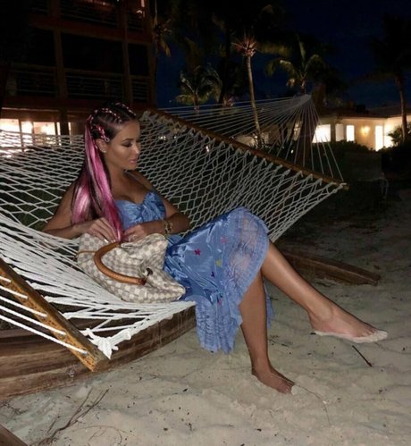 Courtney O Connell hübsche nacktheit galerien