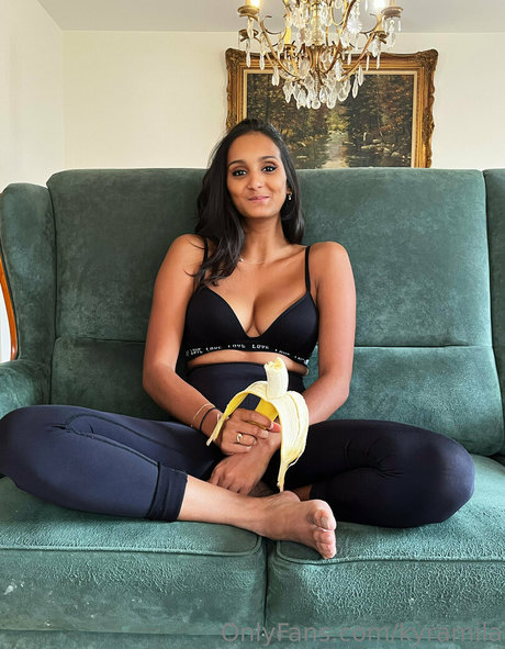 kyramila heiße nackten archiv