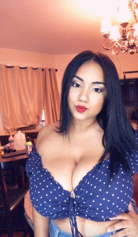 mynamesydalia heiße nackte fotos