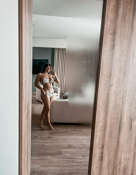 jennifer misha nackt pornographische fotos